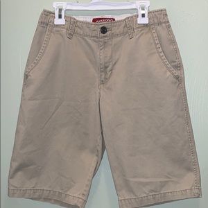 Arizona Jeans Co. boys khaki shorts size 18 reg